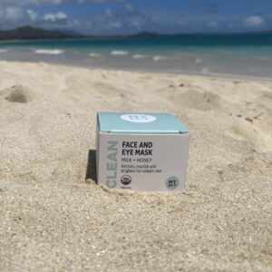 MY24/7 organic coconut milk, honey, and oat flour mask with ayurvedic herbs by Red Pantz