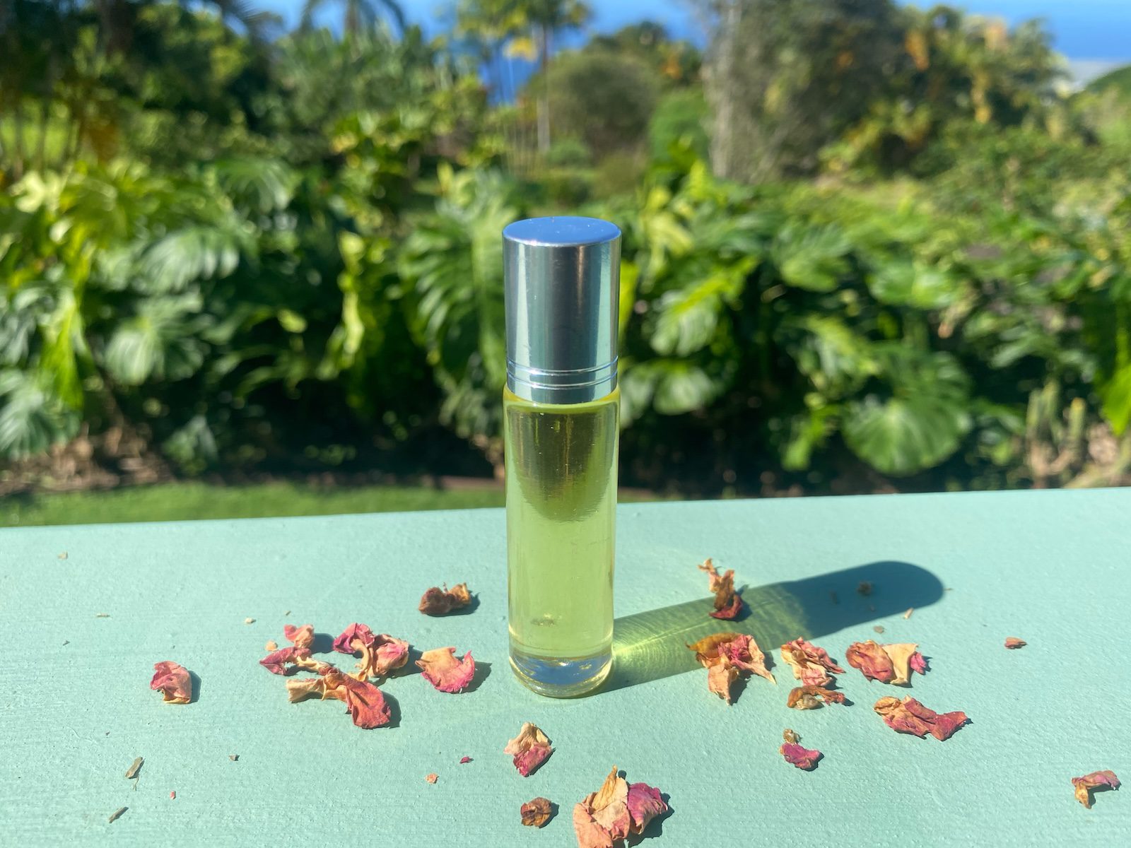 MY24/7 rose and tulsi holy basil mind oil blend in sesame and sunflower oils for focus by Red Pantz