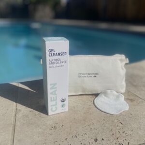 Cleanser with bamboo pouch and cleansing pad, organic